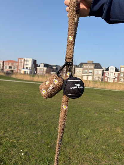zwarte tennisbal met pieper